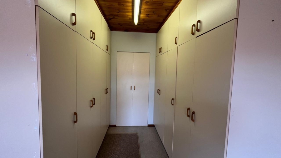 3 Bedroom Property for Sale in Wavecrest Eastern Cape